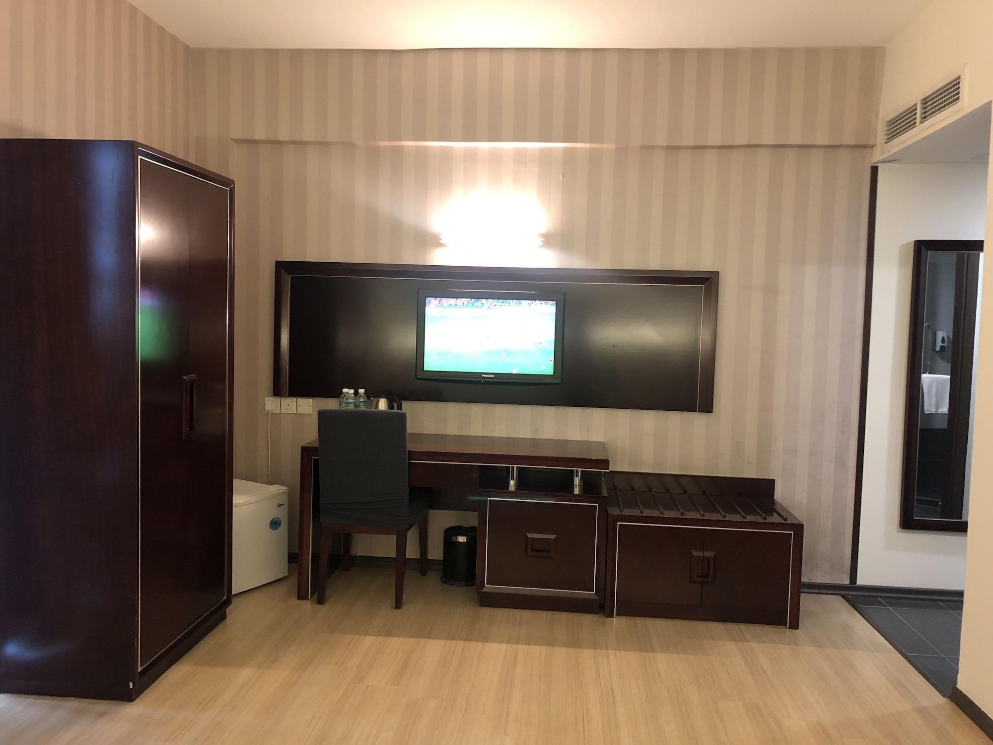 Pariss Hotel Johor Bahru Bagian luar foto