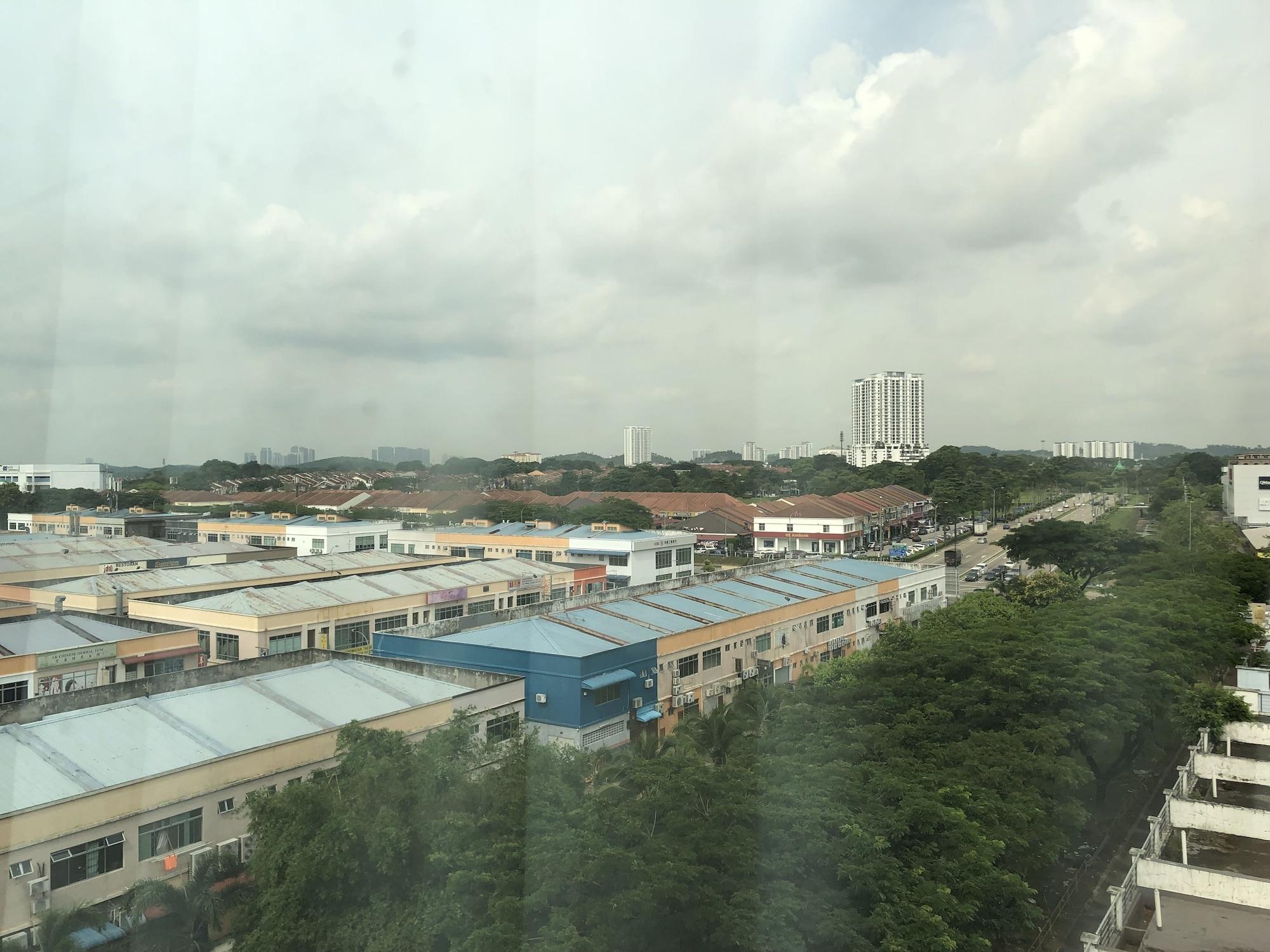 Pariss Hotel Johor Bahru Bagian luar foto