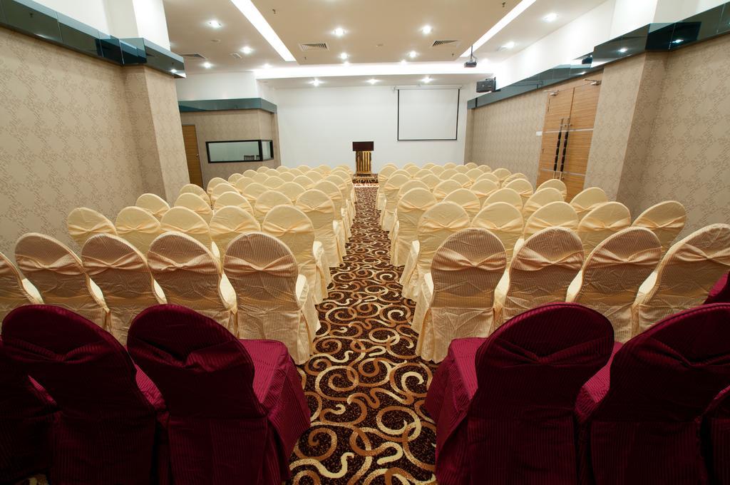 Pariss Hotel Johor Bahru Bagian luar foto