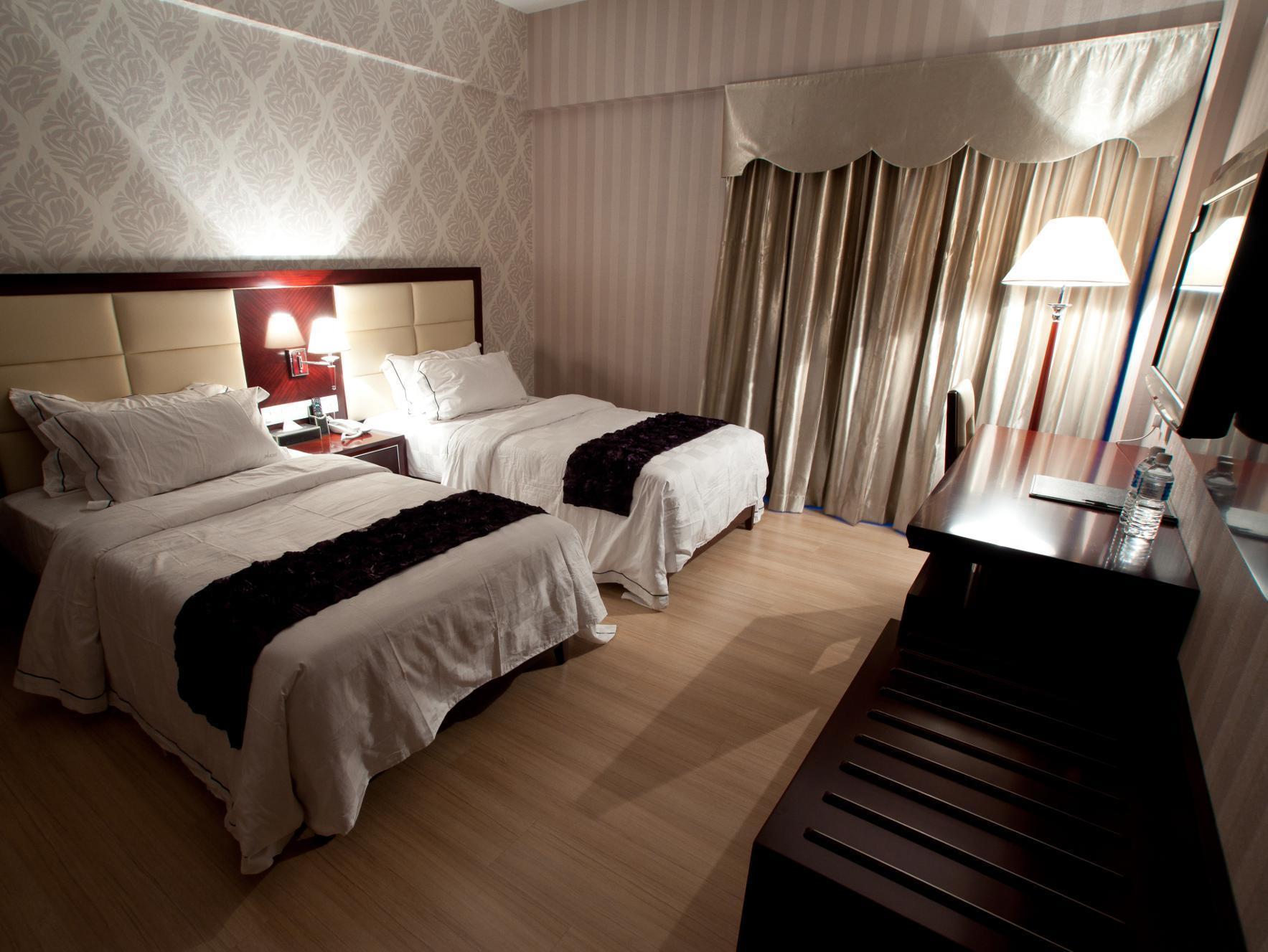 Pariss Hotel Johor Bahru Bagian luar foto