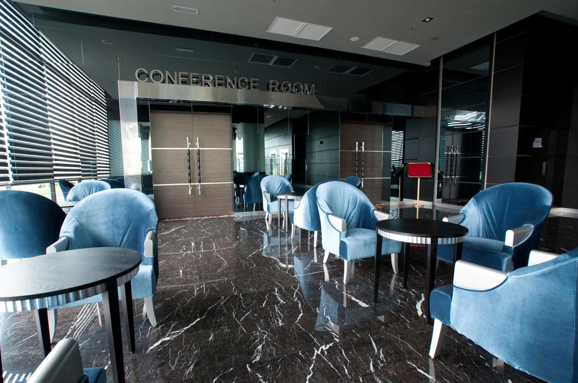 Pariss Hotel Johor Bahru Bagian luar foto